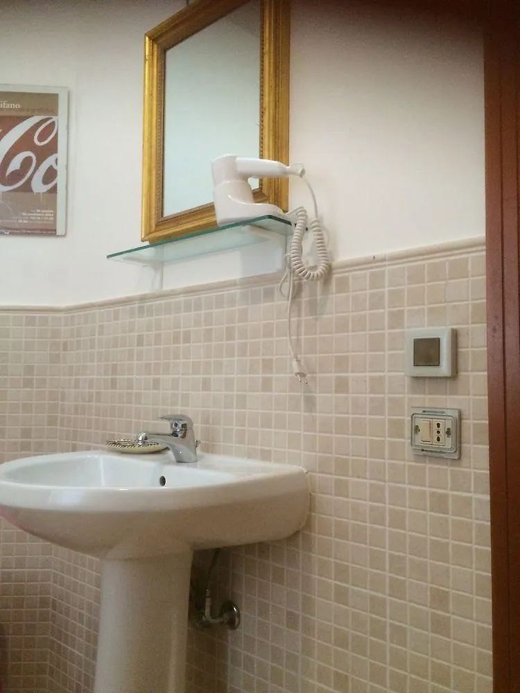 La Sirenetta Suite Sferracavallo Otel