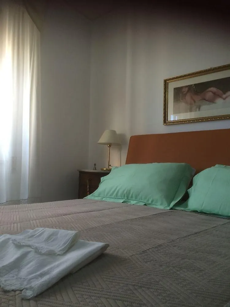 ספראקוואלו La Sirenetta Suite 0*,